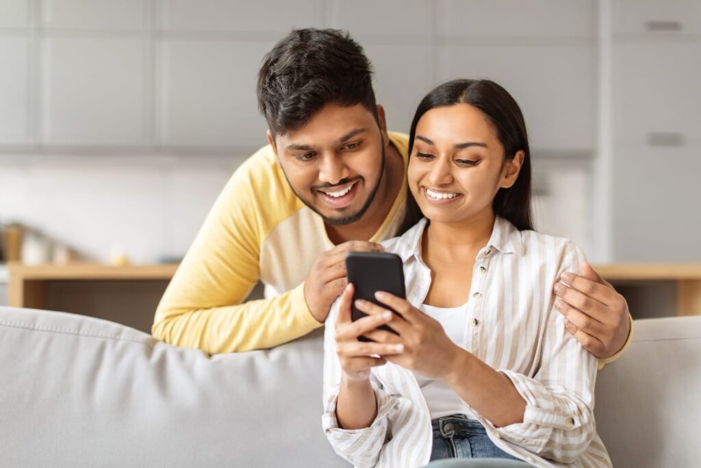 casal smartphone